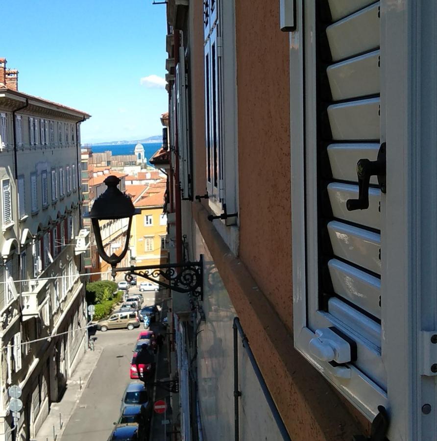 Casa Antica - Historical Apartment In Old City Center Trieste Dış mekan fotoğraf