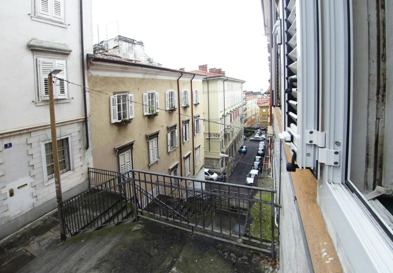 Casa Antica - Historical Apartment In Old City Center Trieste Dış mekan fotoğraf